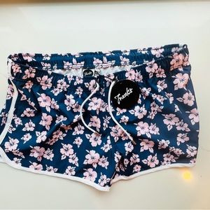 Franks Australia Shorts, designed in Australia
Super-soft, lightweight